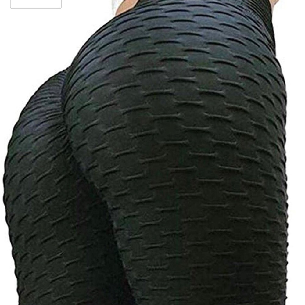Booty enhancing leggings! Scrunch booty! Sexy!